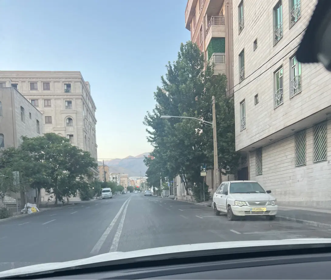 ۹۰۰ متر زمین کلنگی مرزداران *جواز ۶ تا ۷ طبقه