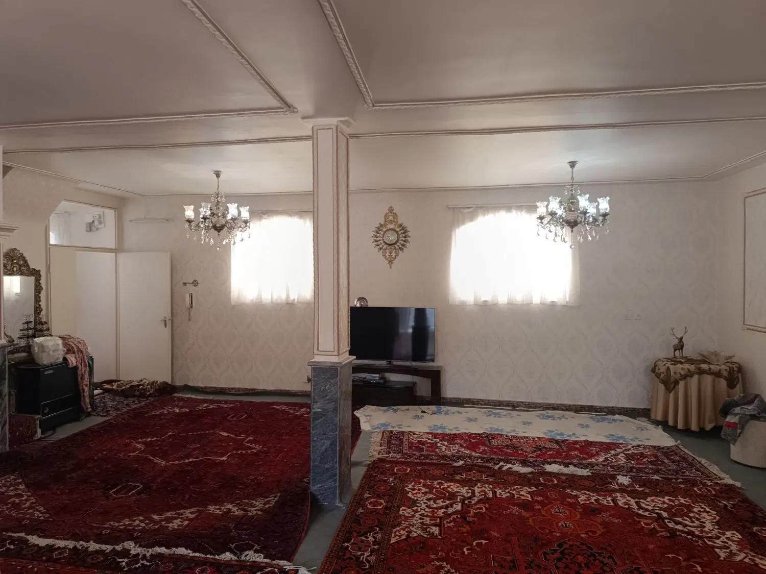 حیاط ۱۷۶متر اخونی