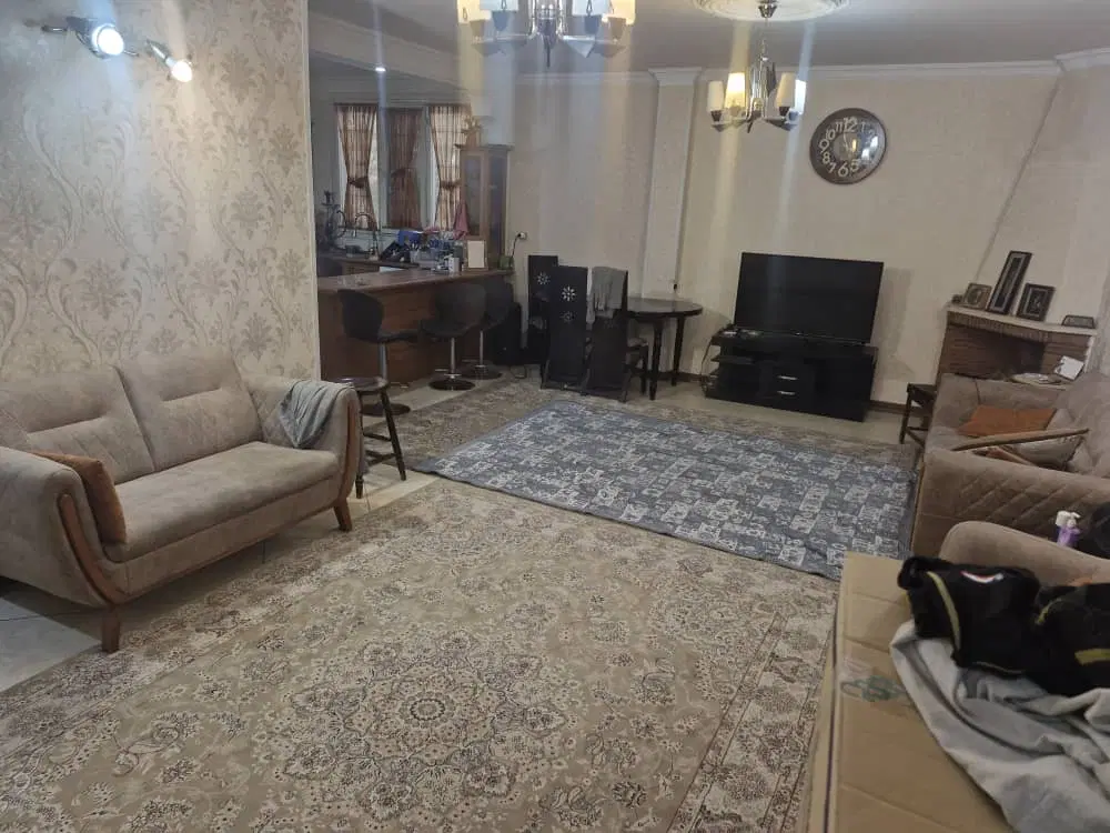 ۸۶ متری با پارکینگ آسانسور و انباری در شکوفه