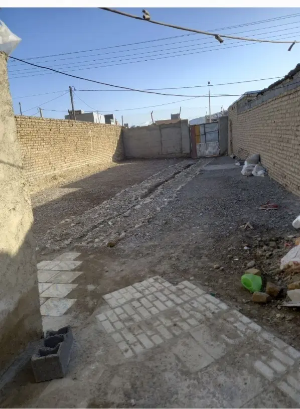 زمین حاشیه بلوار پیروزی
