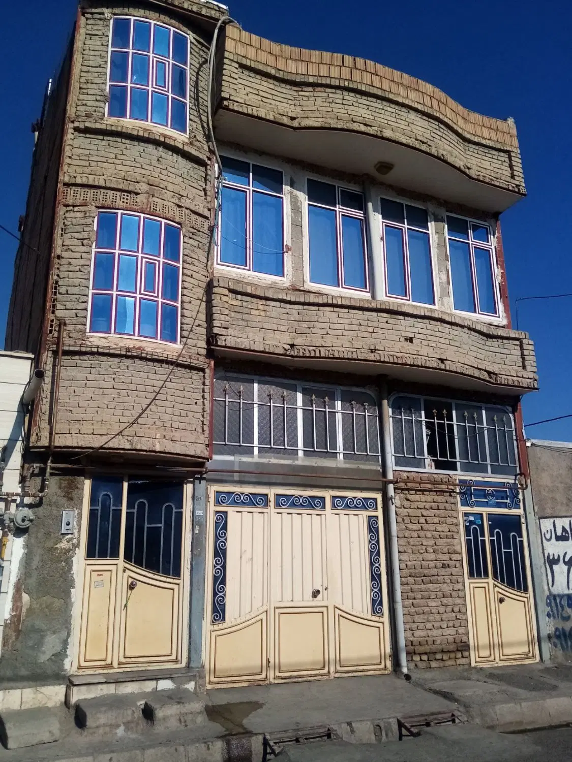 خانه دوطبقه