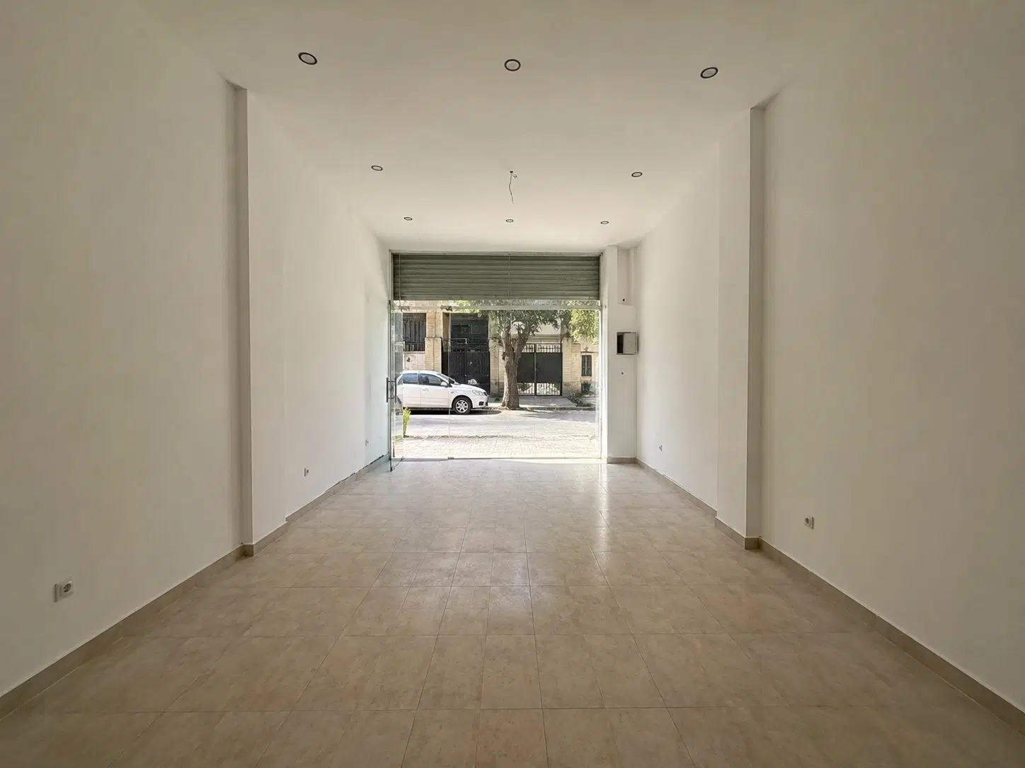 مغازه ۵۰ متری در بلوار گیلان