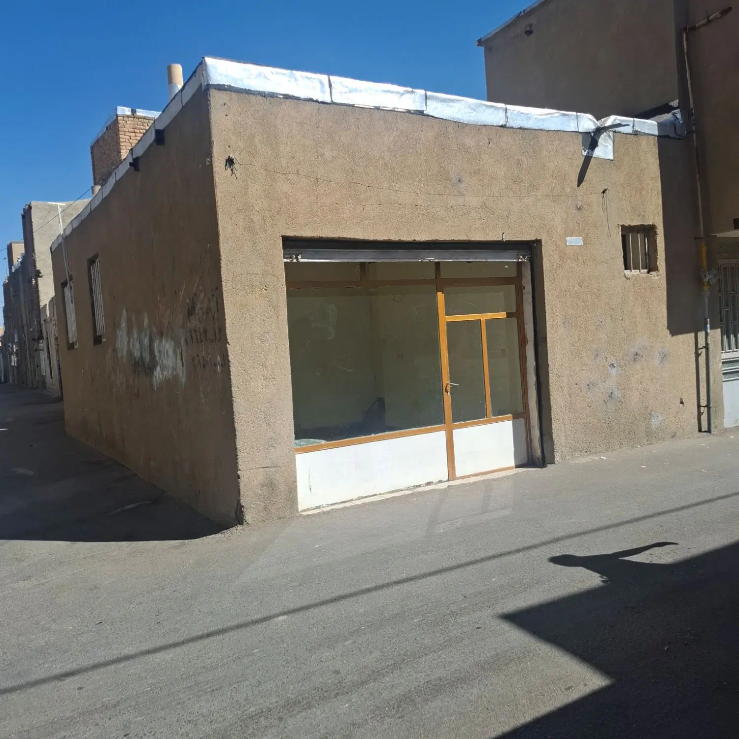 مغازه اجاره داده می شود پارکینگ