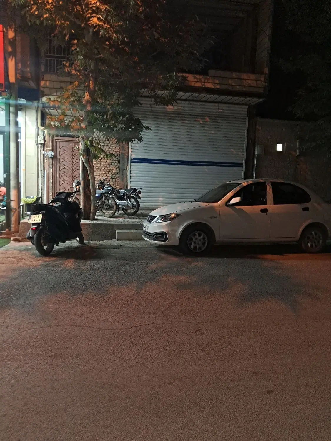 رهن و اجاره مغازه ۹۰ متری
