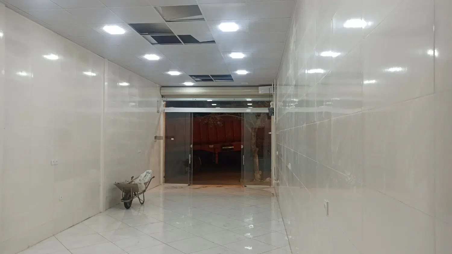 اجاره مغازه خ ۳۲ متری ابتدای خ قلعه