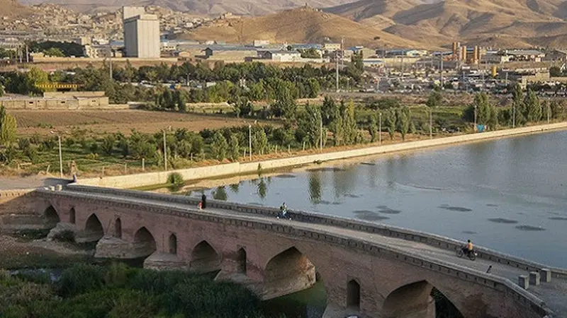 زمین دوکله برخیابان اصل شهرک مولوی تعاونی حمل ونقل