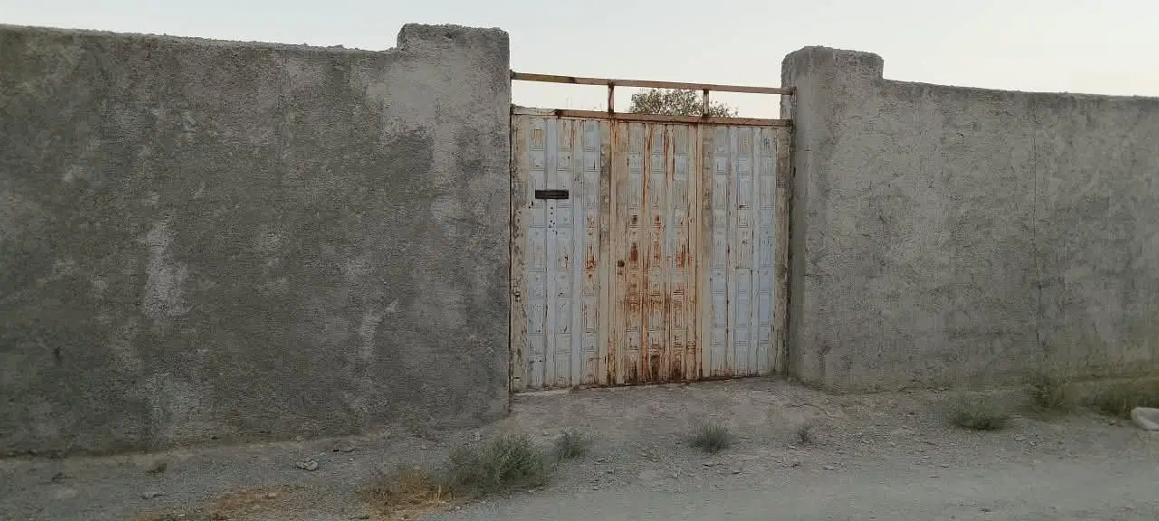 زمین ۲۰۰ متری