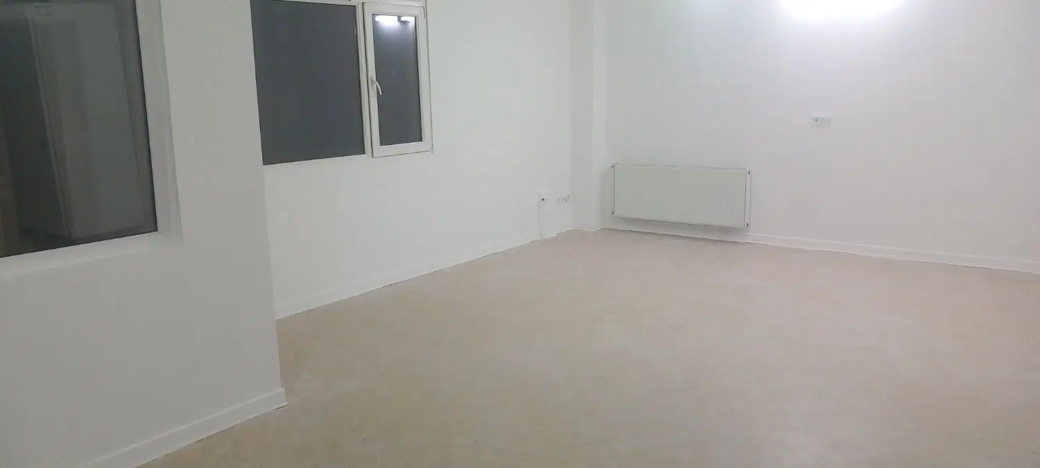 ۹۰ متری جنوبی طبقه اول دو خواب