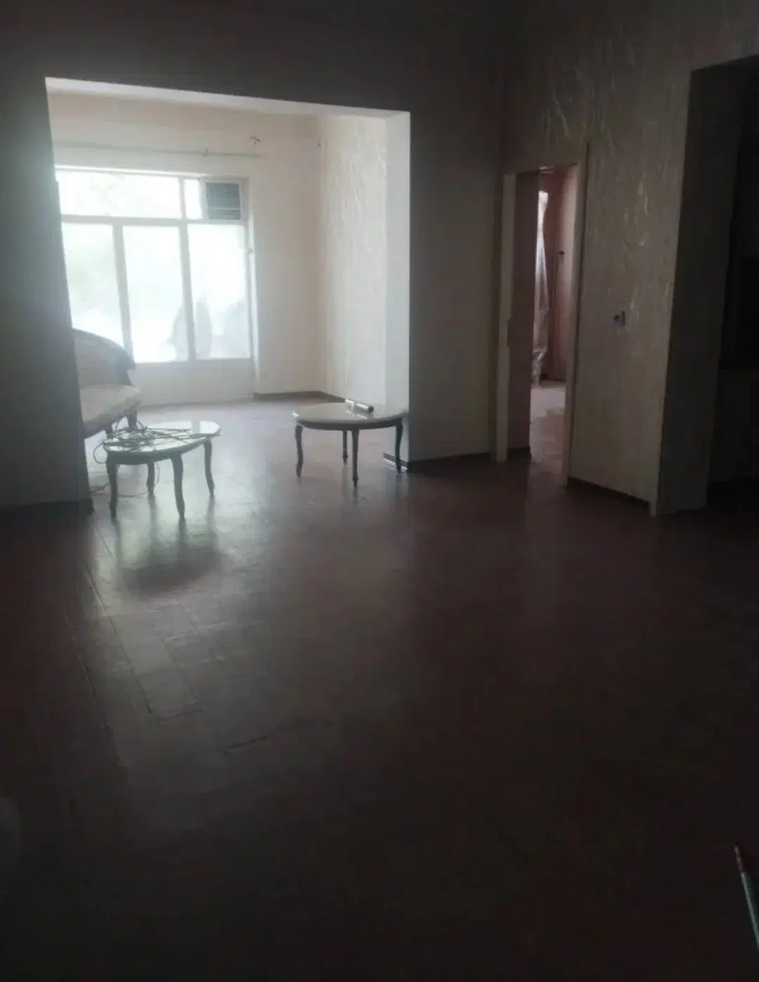 ۹۰ متر تکواحدی حیاط در اختیار