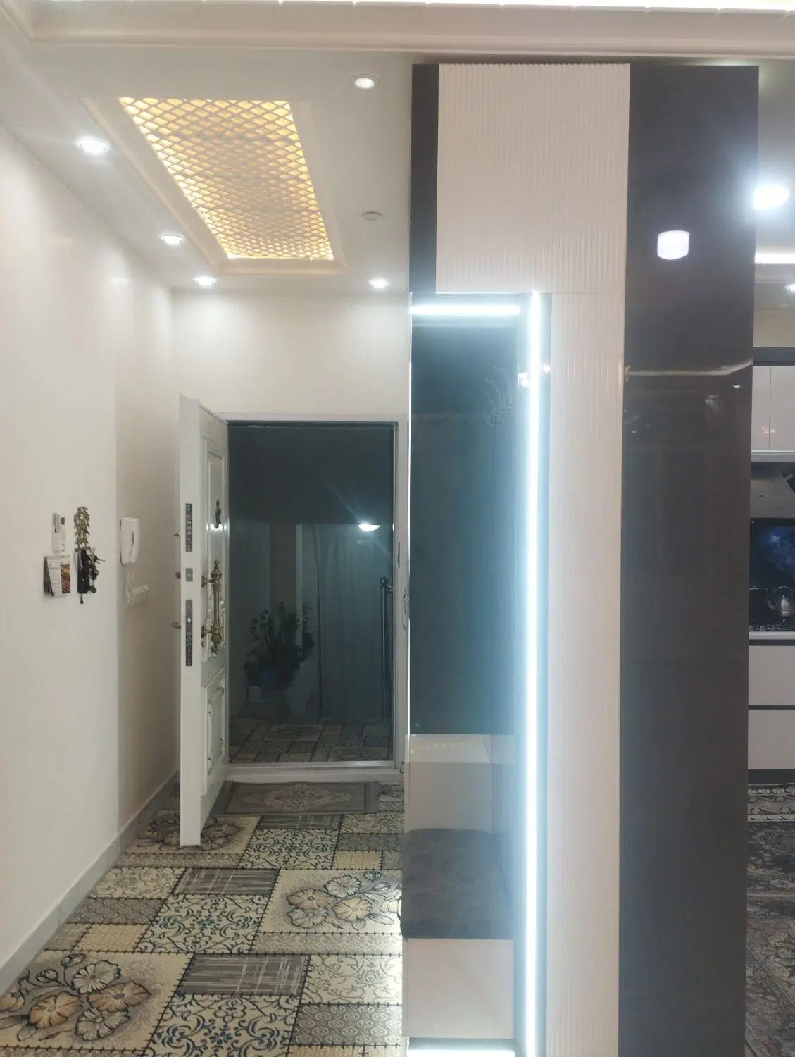 خانه ویلای. بتن ارما تازه ساخت . تمام فول .