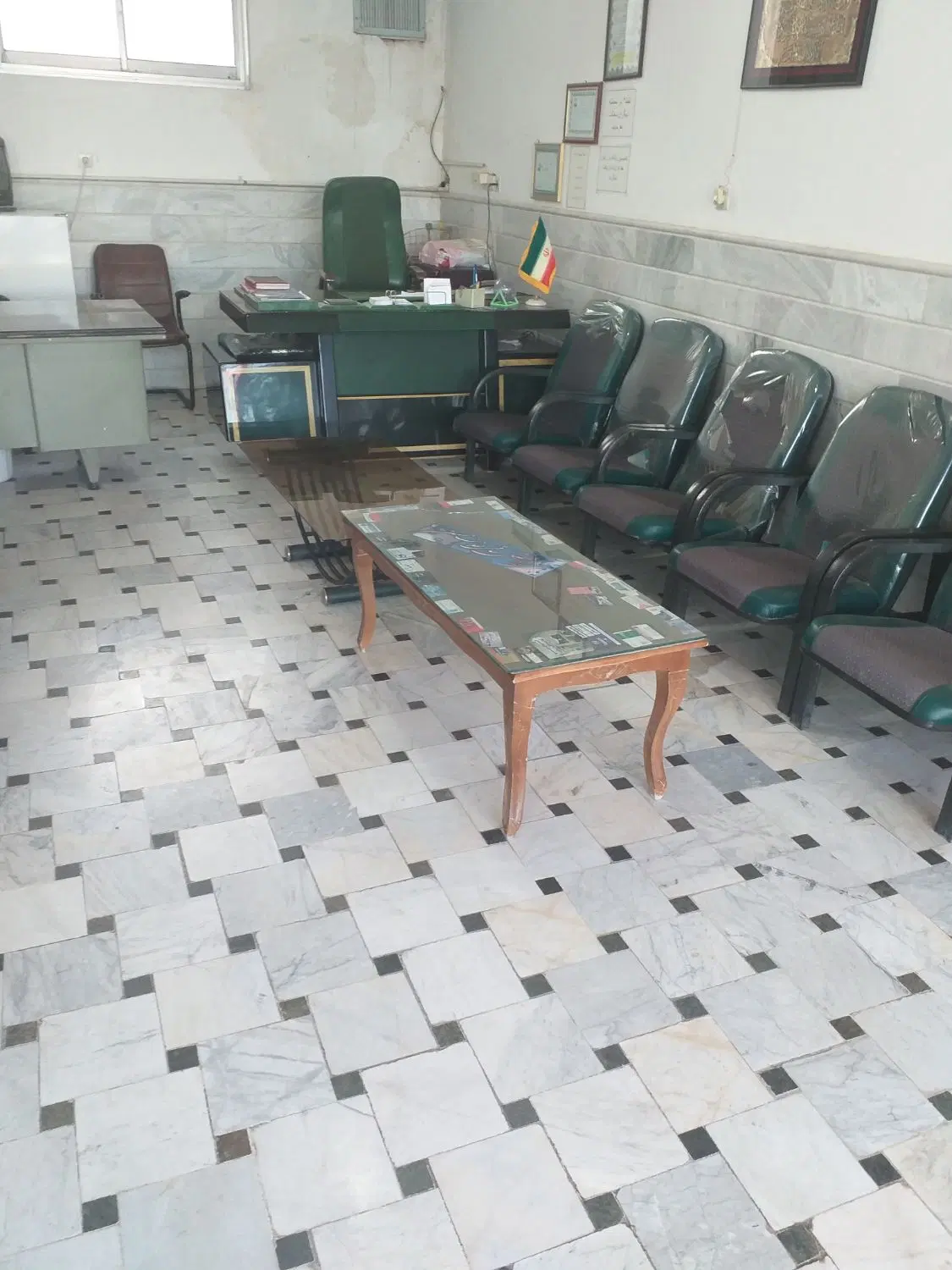 مغازه ۳۰ متر و۱۵ متر بالکن