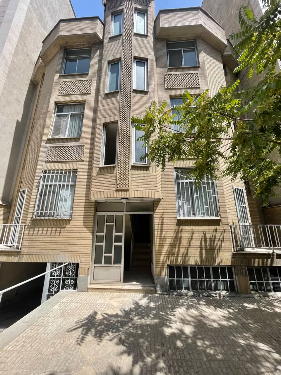 ۶۰ متر یکخواب با پارکینگ
