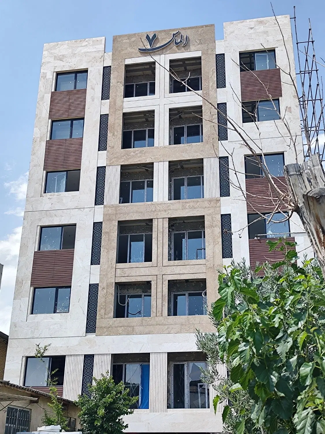 ۱۰۰ متر دو خواب زیر قیمت