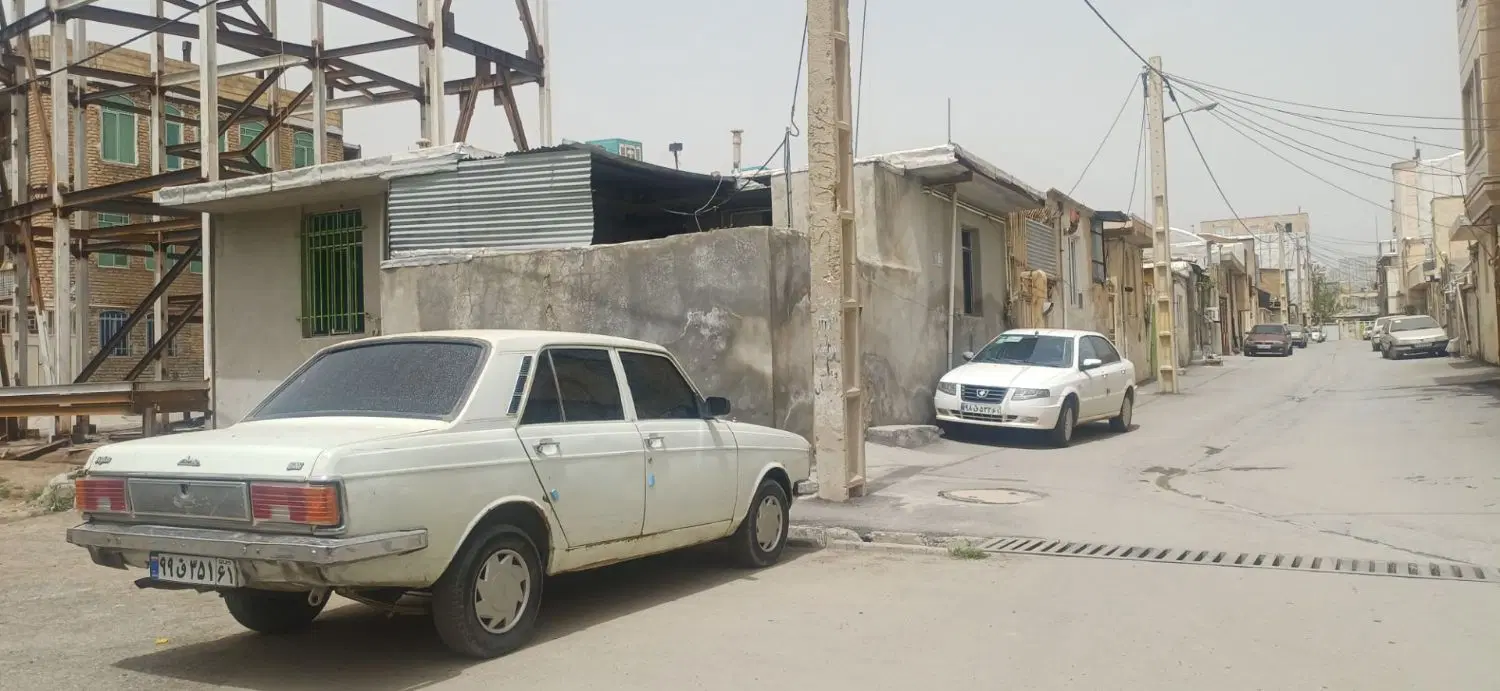 خانه دونبش خیابان محدوده بیمارستان وپارک مولوی