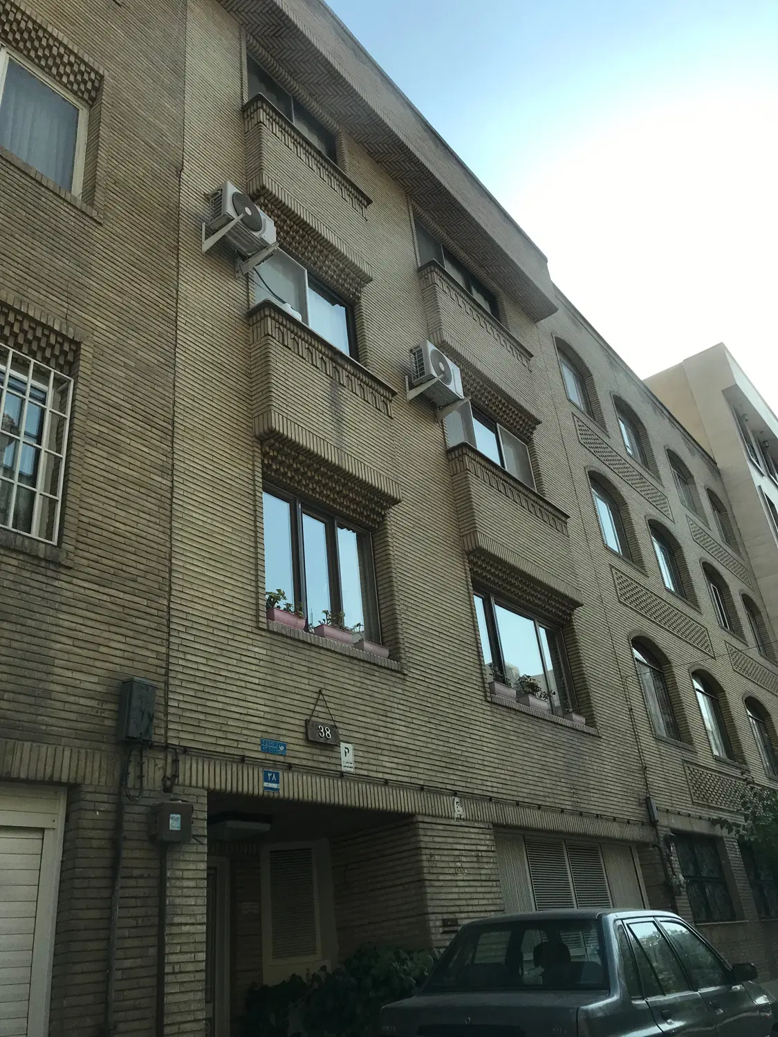 ۷۰متر دبستان