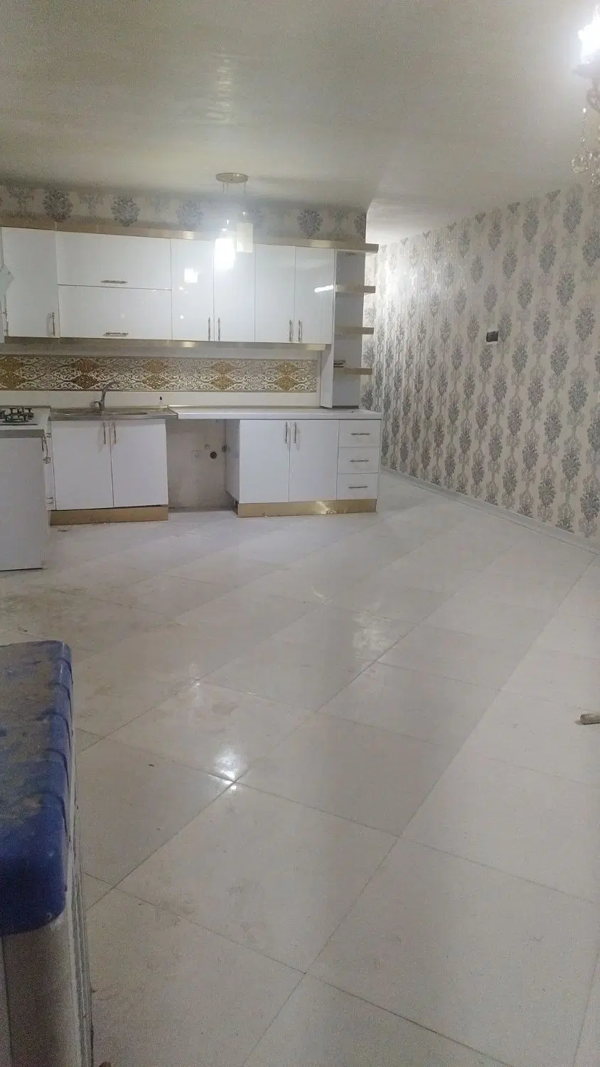 خونه ۹۳متری دوخوابه .بالکن دار .طبقه دوم یا +1