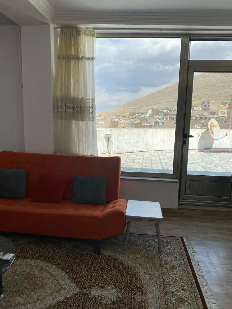 اجاره یک واحد اپارتمان پنت هاوس(حیاط دار)