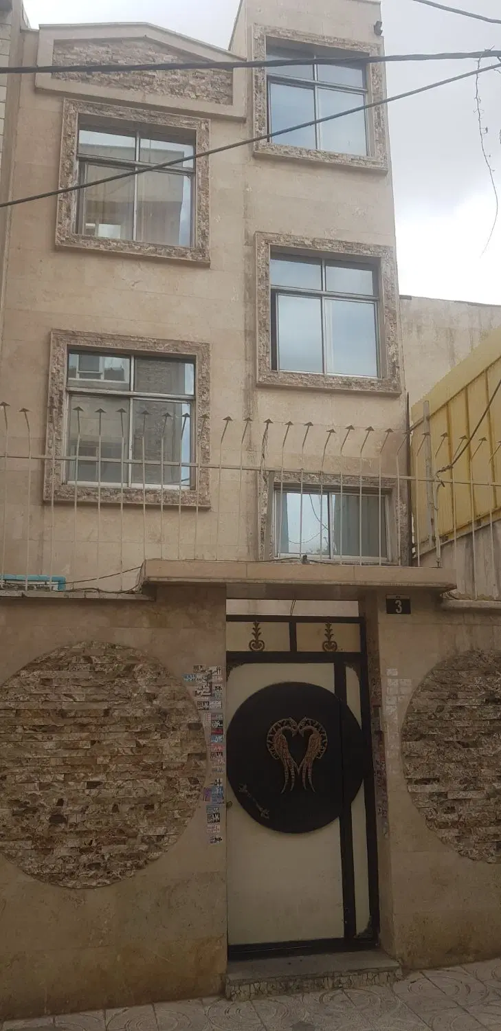 مجردی سوئیت بسیار دنج و تمیز نزدیک مترو