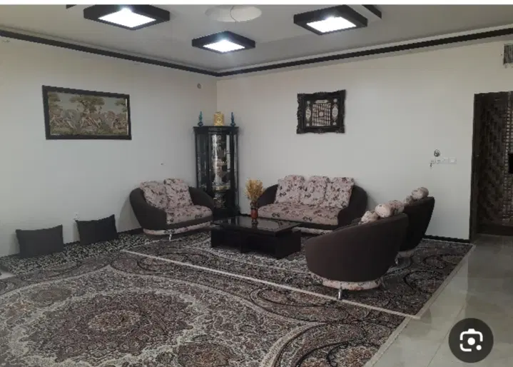 اپارتمان همکف با حیاط اختصاصی خ برازنده