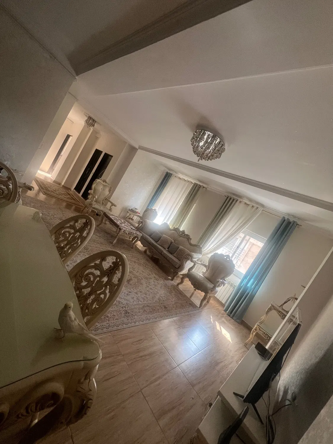 فروش یک واحد آپارتمان ۴ واحده