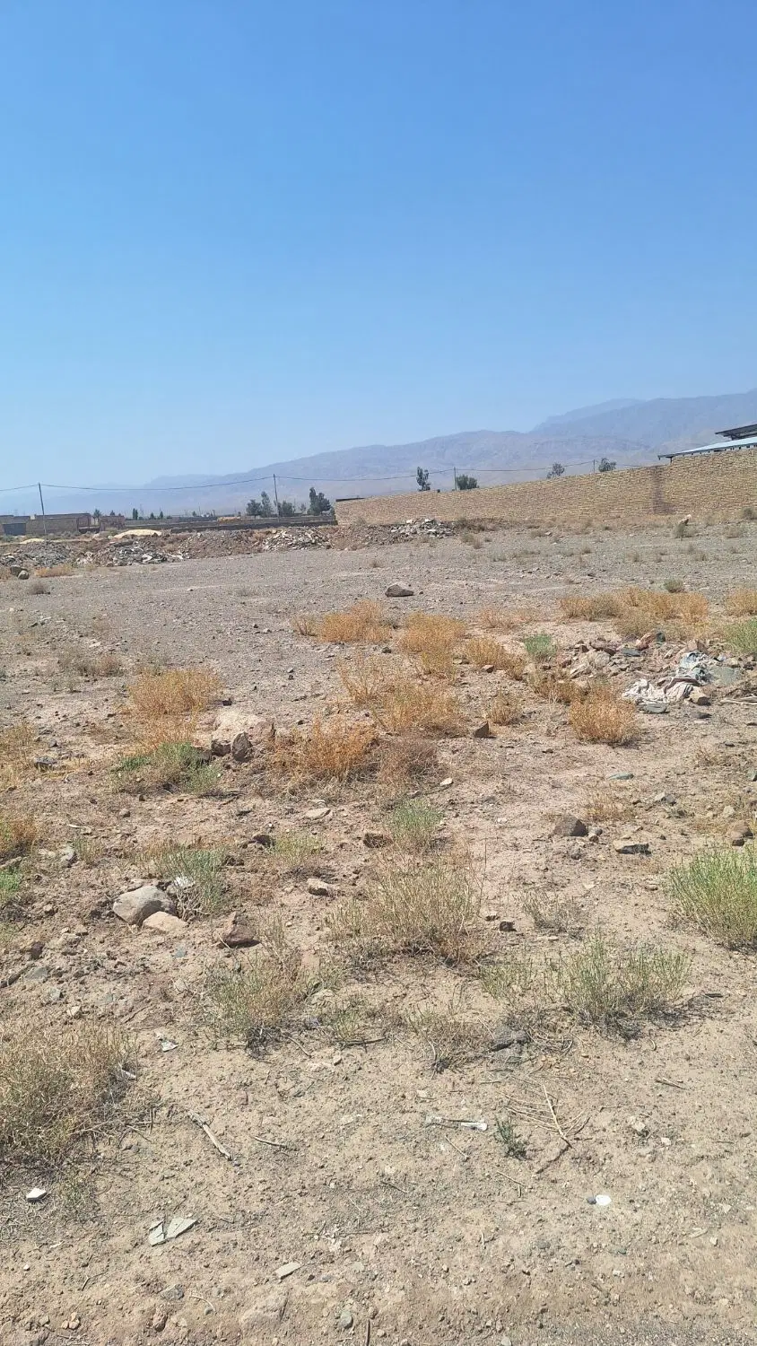 زمین واقع در ۲۴ متری پدیده
