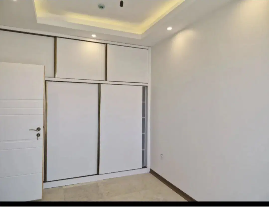 ۸۰ متری ، ابتدای بلوار آریافر (پردیس دوم )