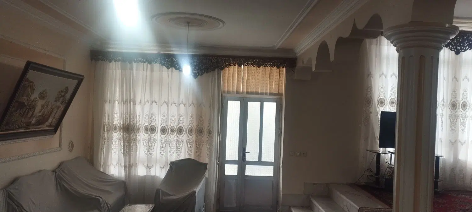 فروش منزل دوطبقه ویلایی دستغیب گذر۱۰متری