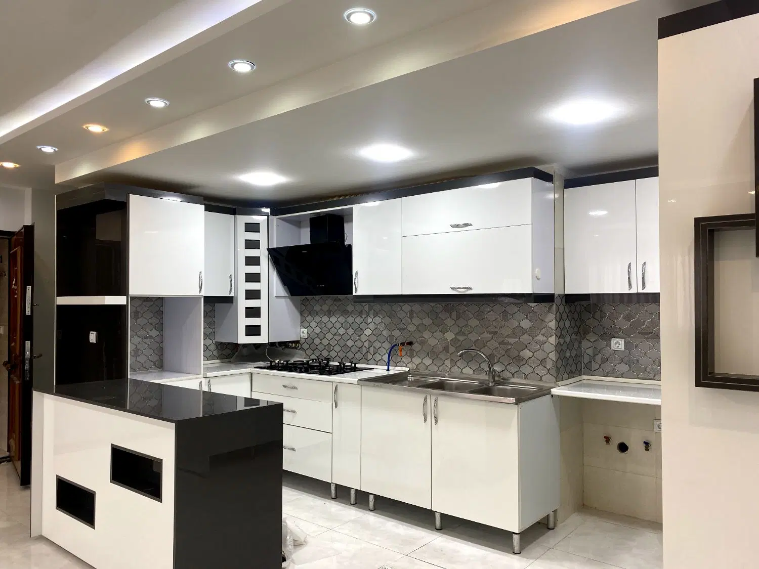 رهن و اجاره سه خوابه بلوار طلاییه