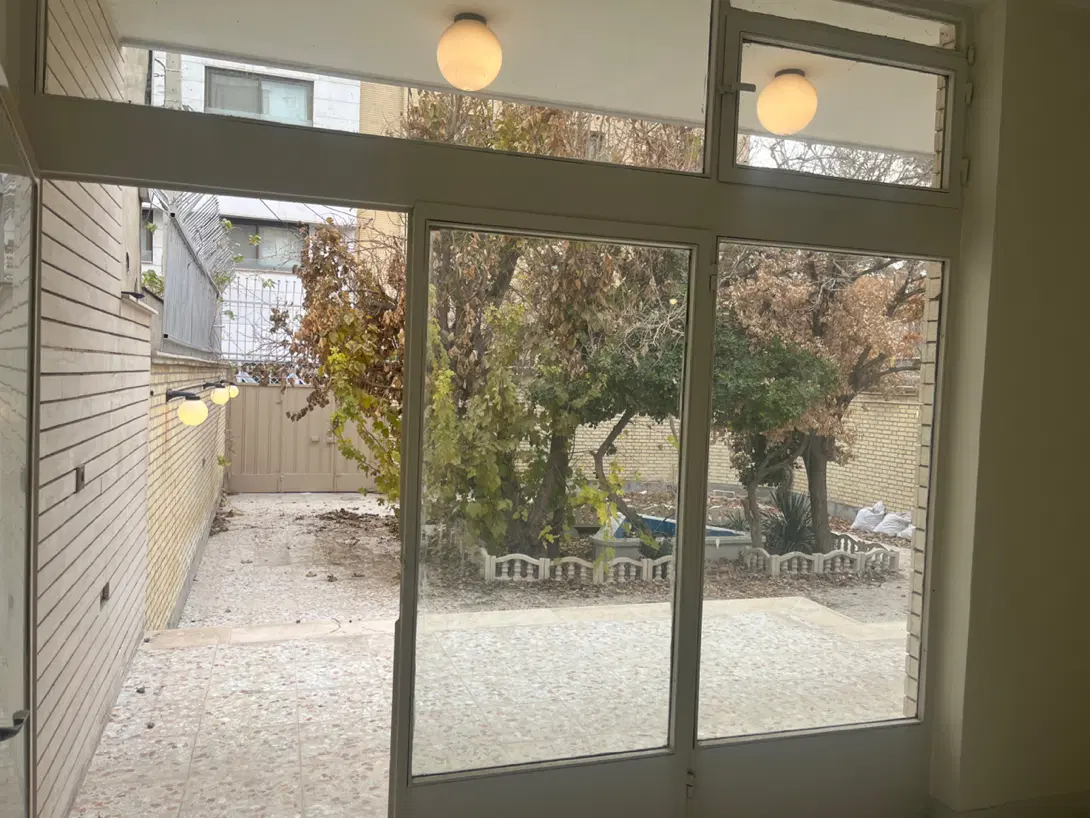 ویلایی ،۳۰۰ متری، مشتاق سوم