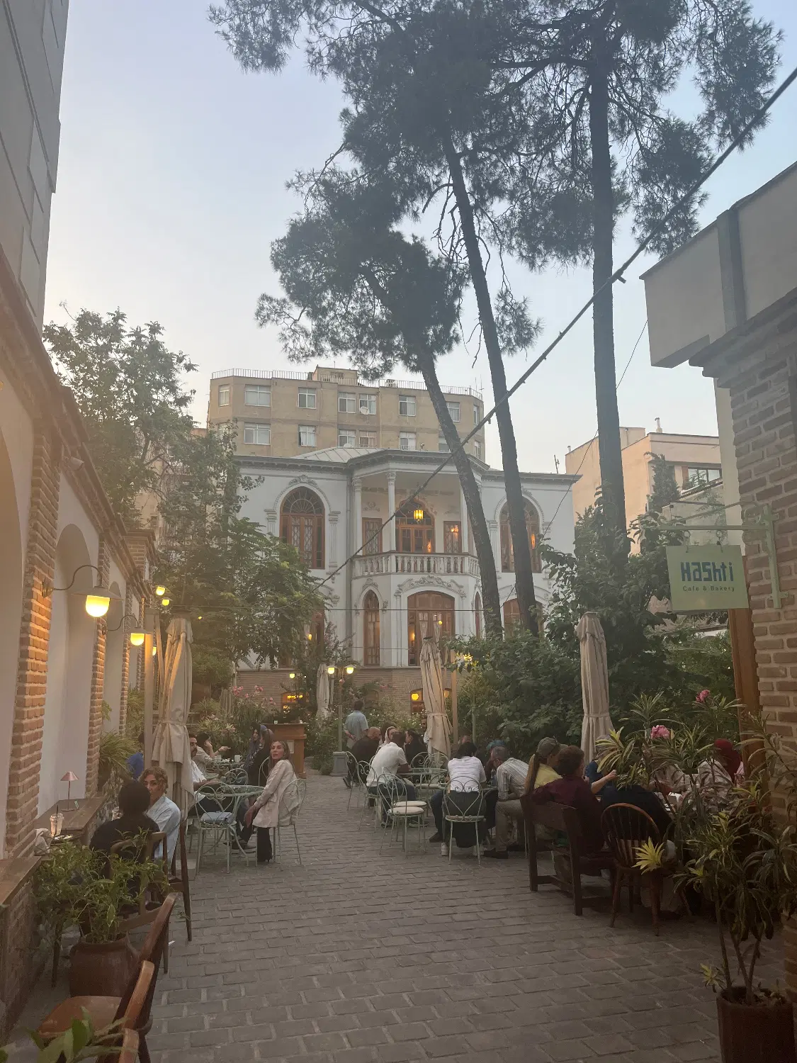 یه باب مغازه ۱۸ متری داخل پاساژ کویتی ها