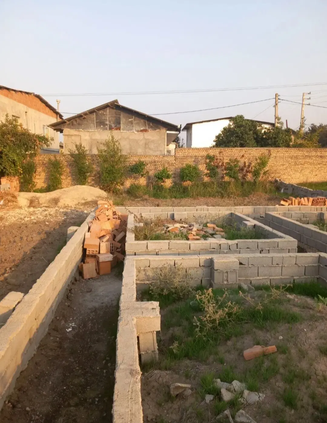 فروش زمین مسکونی با پروانه ساختمان