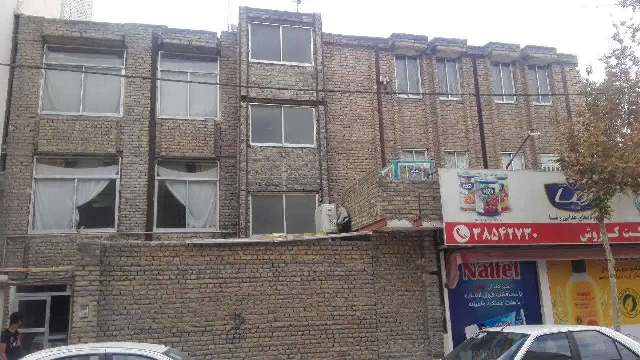 ویلایی 206 متر سر نبش 100متر تجاری