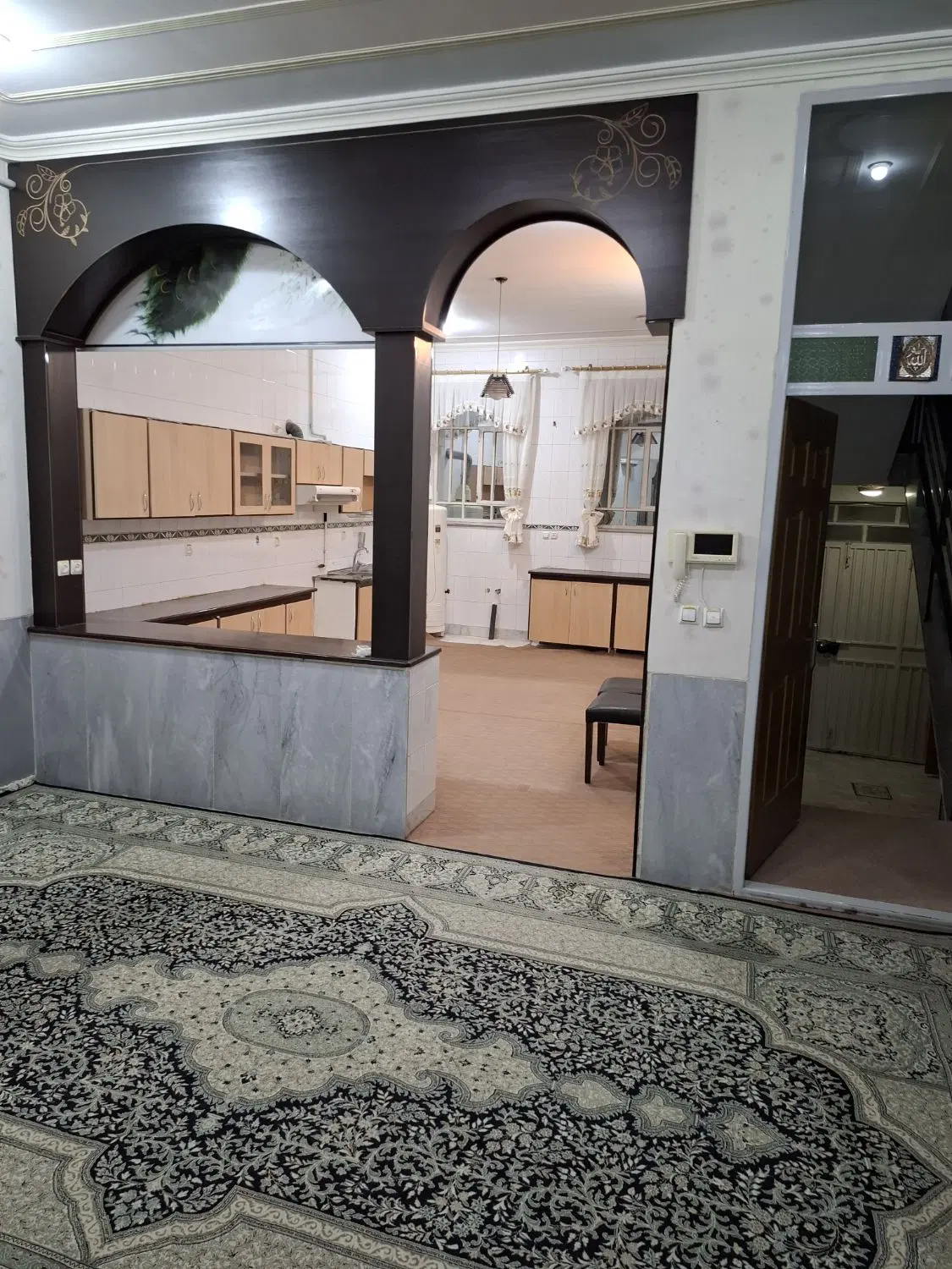 اجاره منزل مسکونی دربست در خیابان باهنر