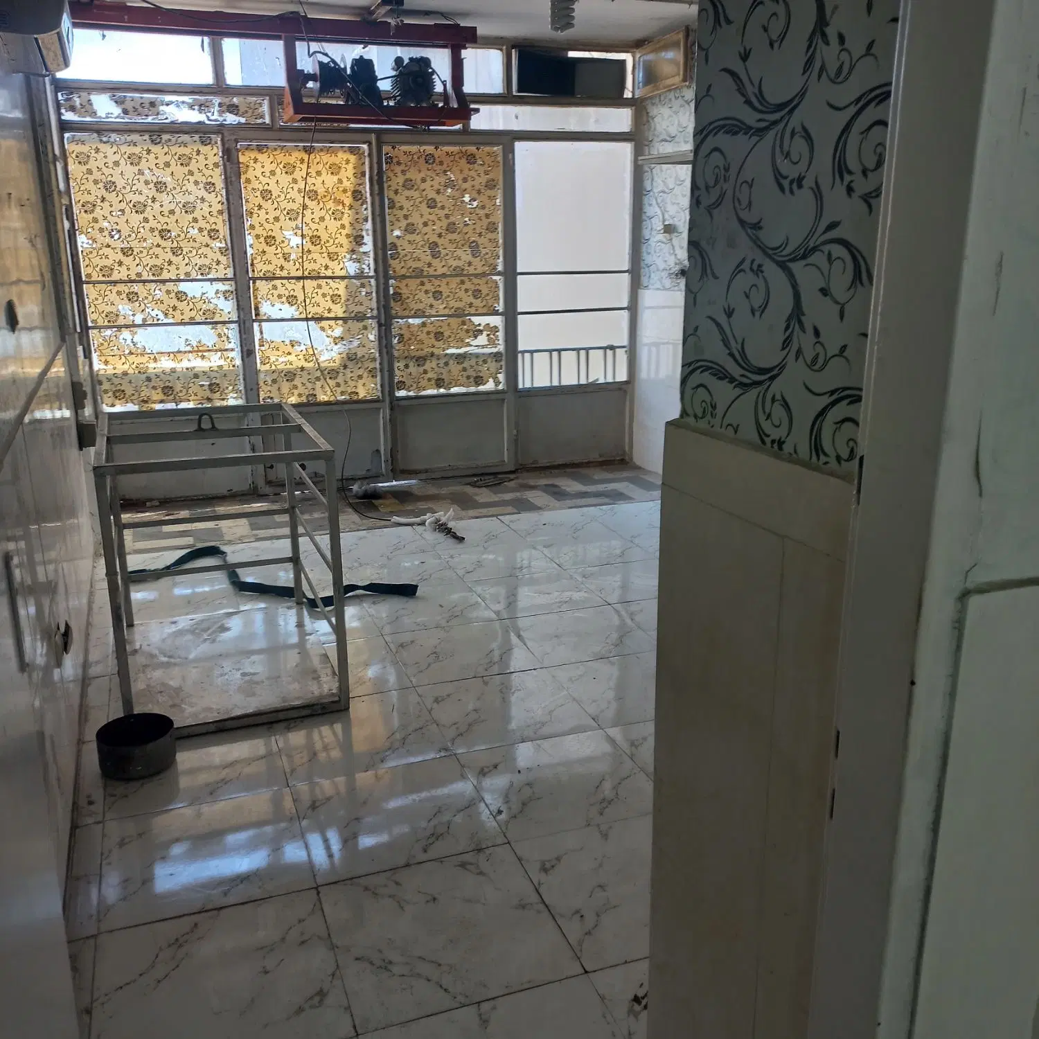 آپارتمان ۷۰ متری کارگاهی جمهوری