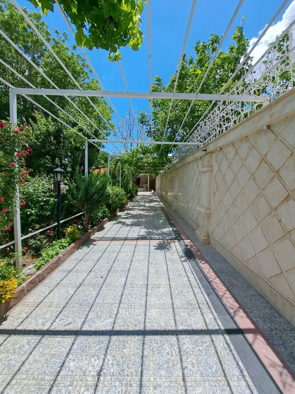باغ کردزار سنددار