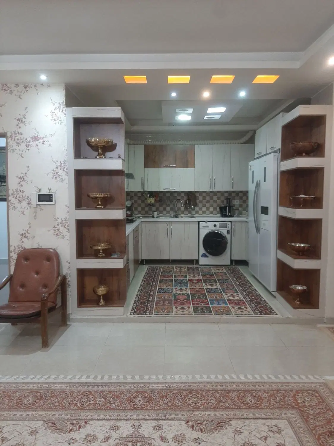 فروش آپارتمان ۱۰۳ متری خیابان کاشانی کوی بیستم