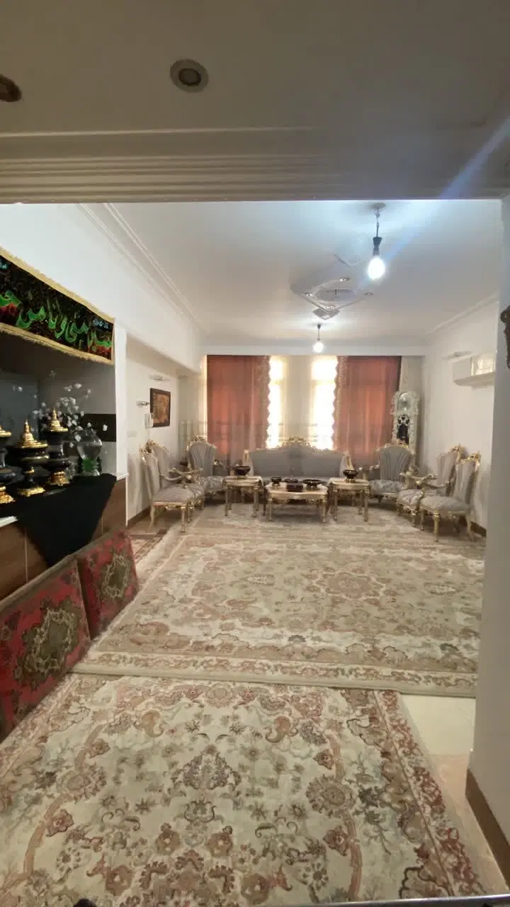ویلایی تمیز دربست دوطبقه ۲۲۰متر بنا