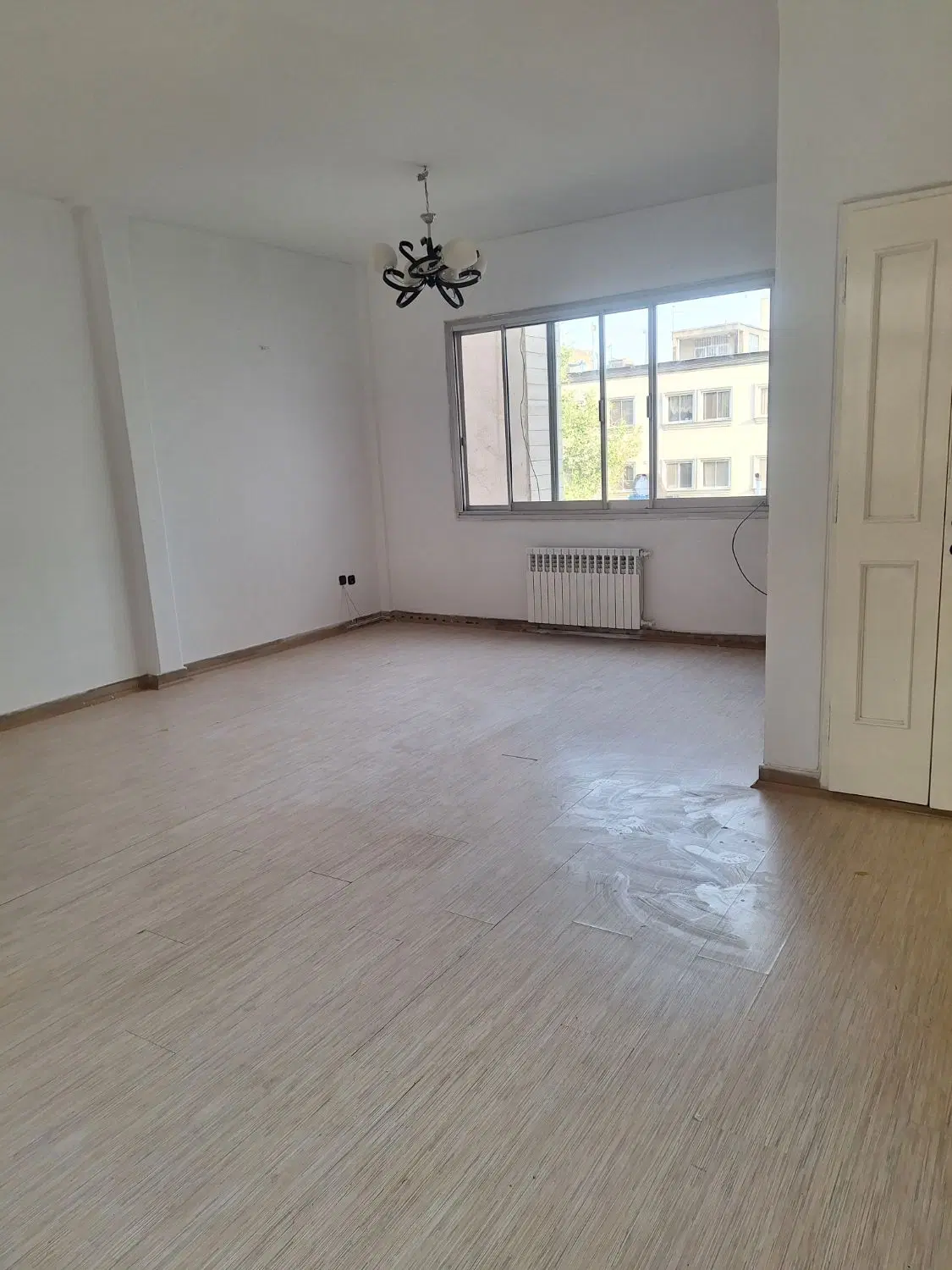 آپارتمان ۵۷ متری در سنائی