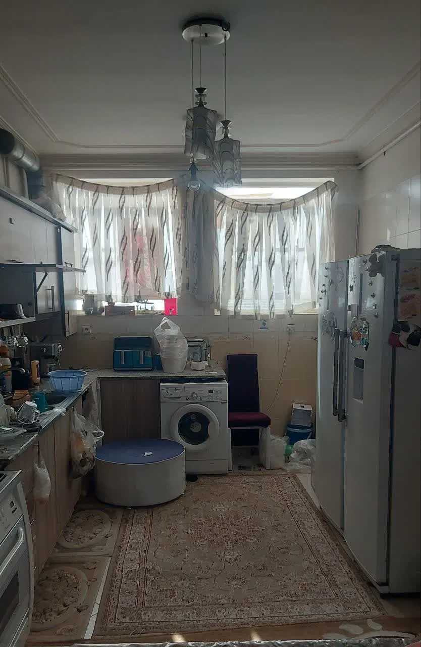 اجاره طبقه اول زیر بنا۱۴۰متر دوخواب
