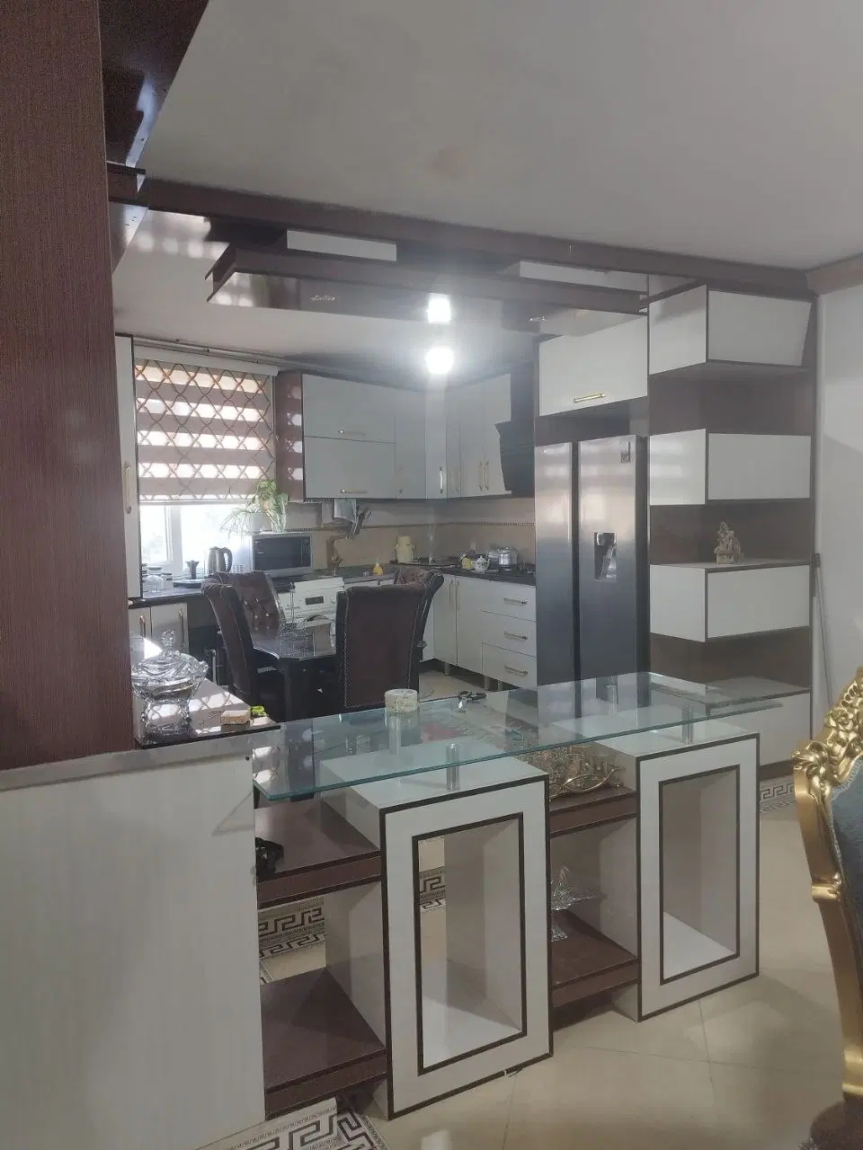 اپارتمان ۱۰۰ متری شیک قنات  ۱۰۰ متری