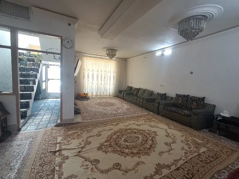 ویلایی  ۲۵۰ متری خیابان شهدا