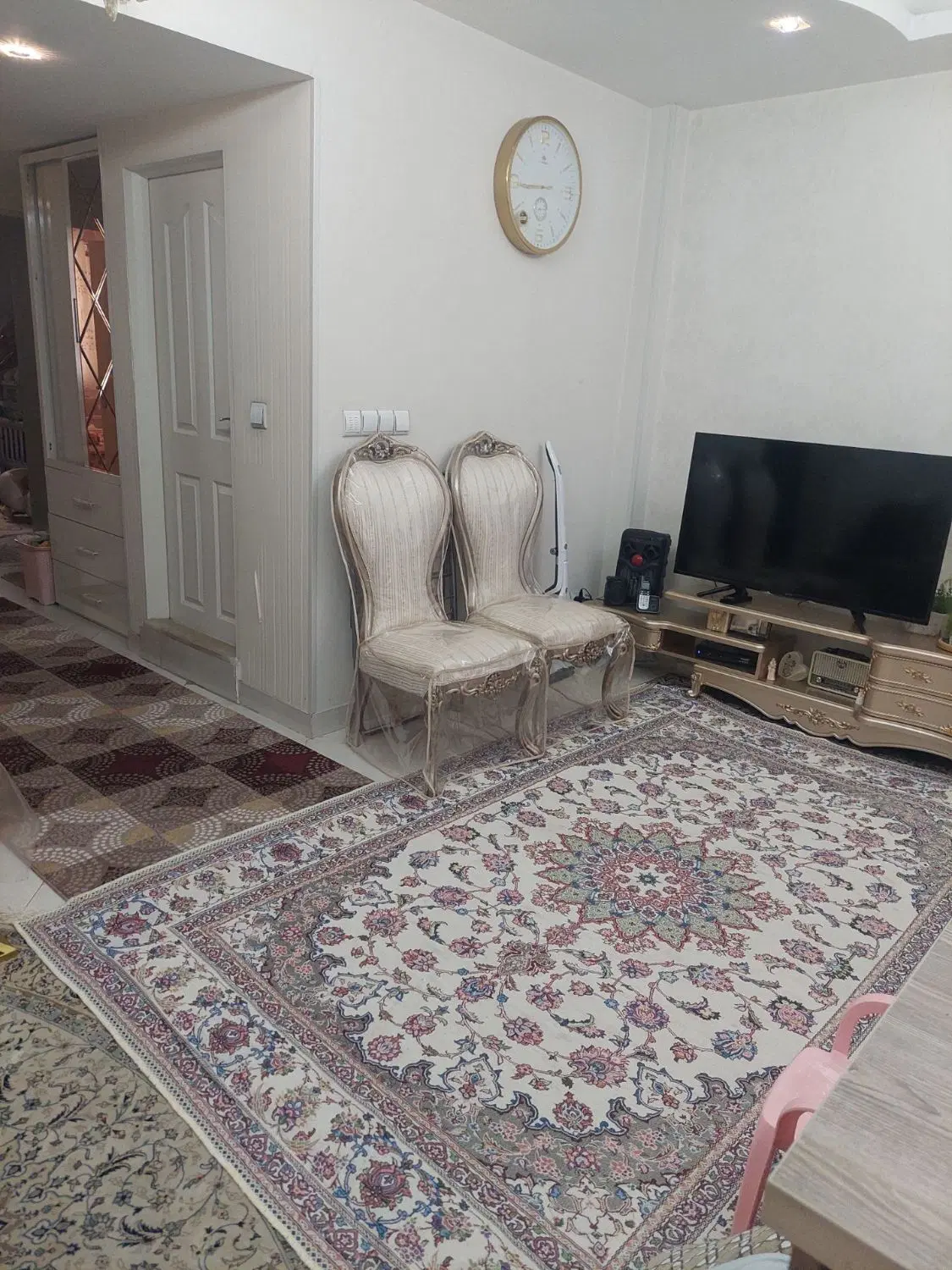 آپارتمان 74 متری حکمت هشتم