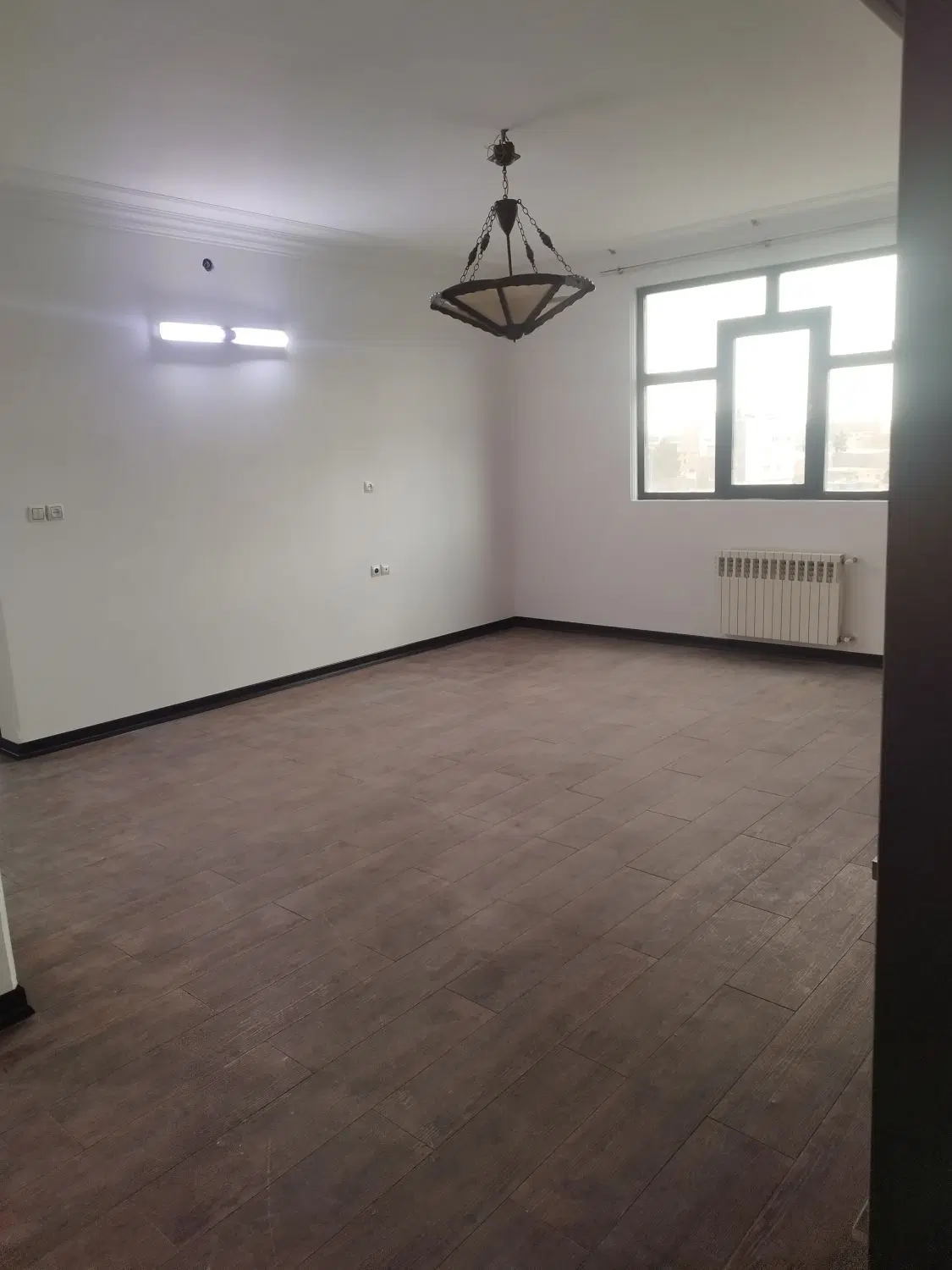 ۸۲ متر شفا پرستار  پارکینگ + انباری + سند تک‌برگ