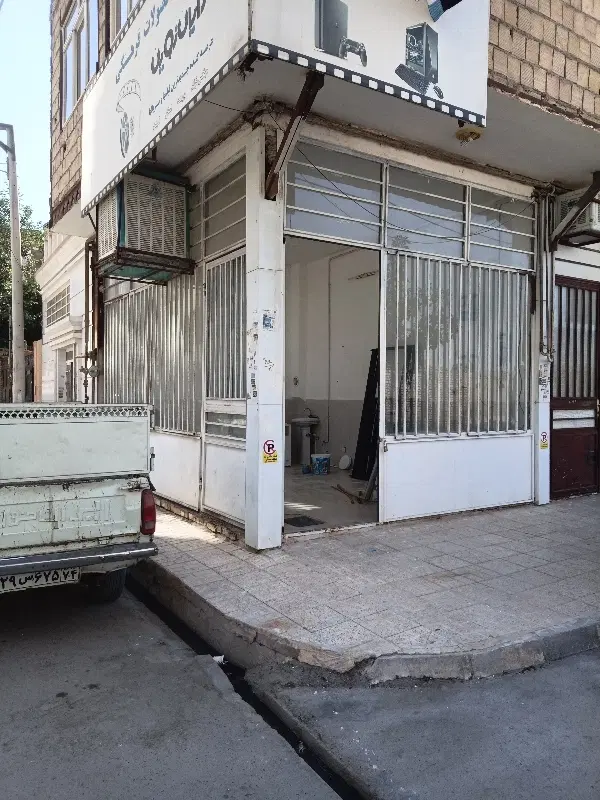 مغازه ۲۲متر  فروشی یا رهن  دویست تومن و معاوضه