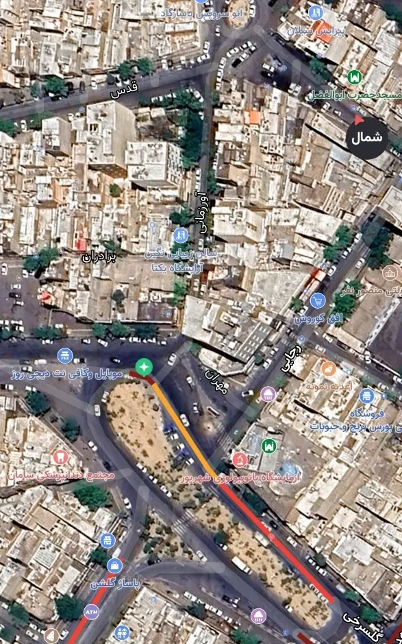 ۵۰ متر، یک خواب، میدان رهبر