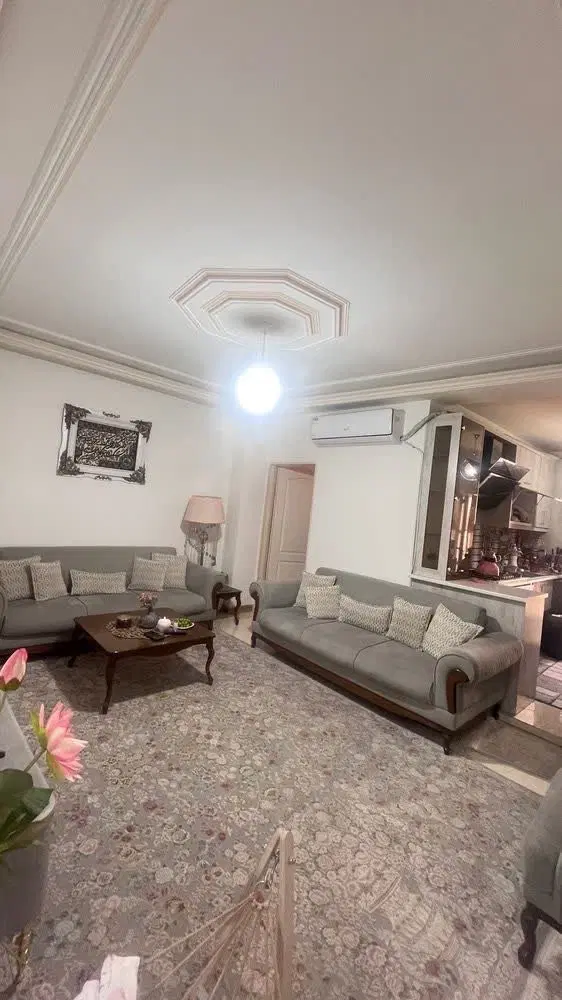 رهن واجاره آپارتمان در کاشانی، تختی