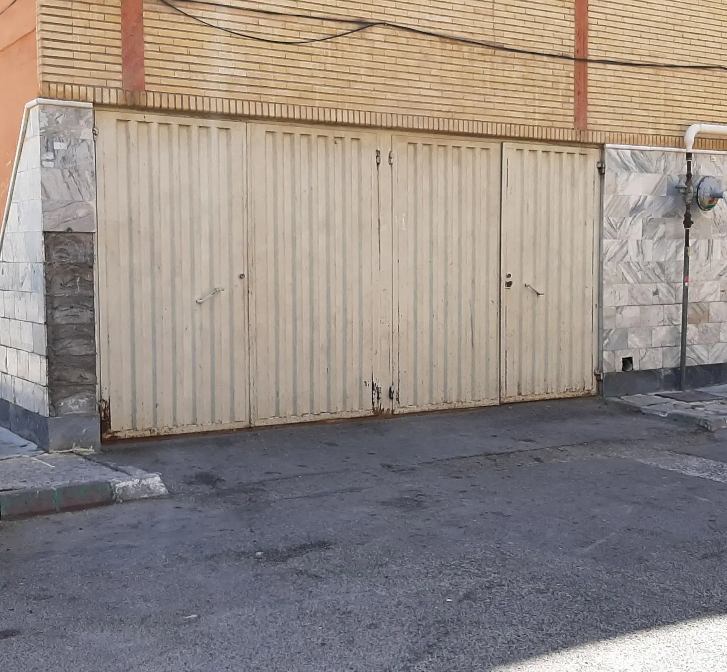 پارکینگ اختصاصی