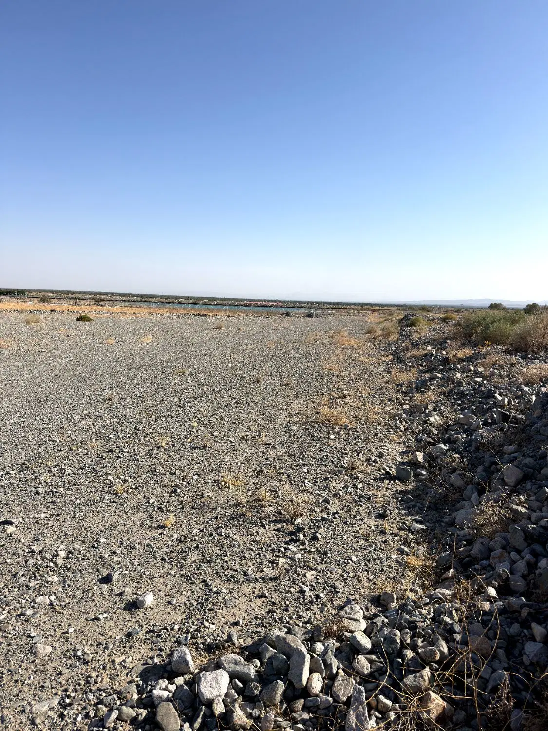 زمین کشاورزی جنب کارخانه سنوس