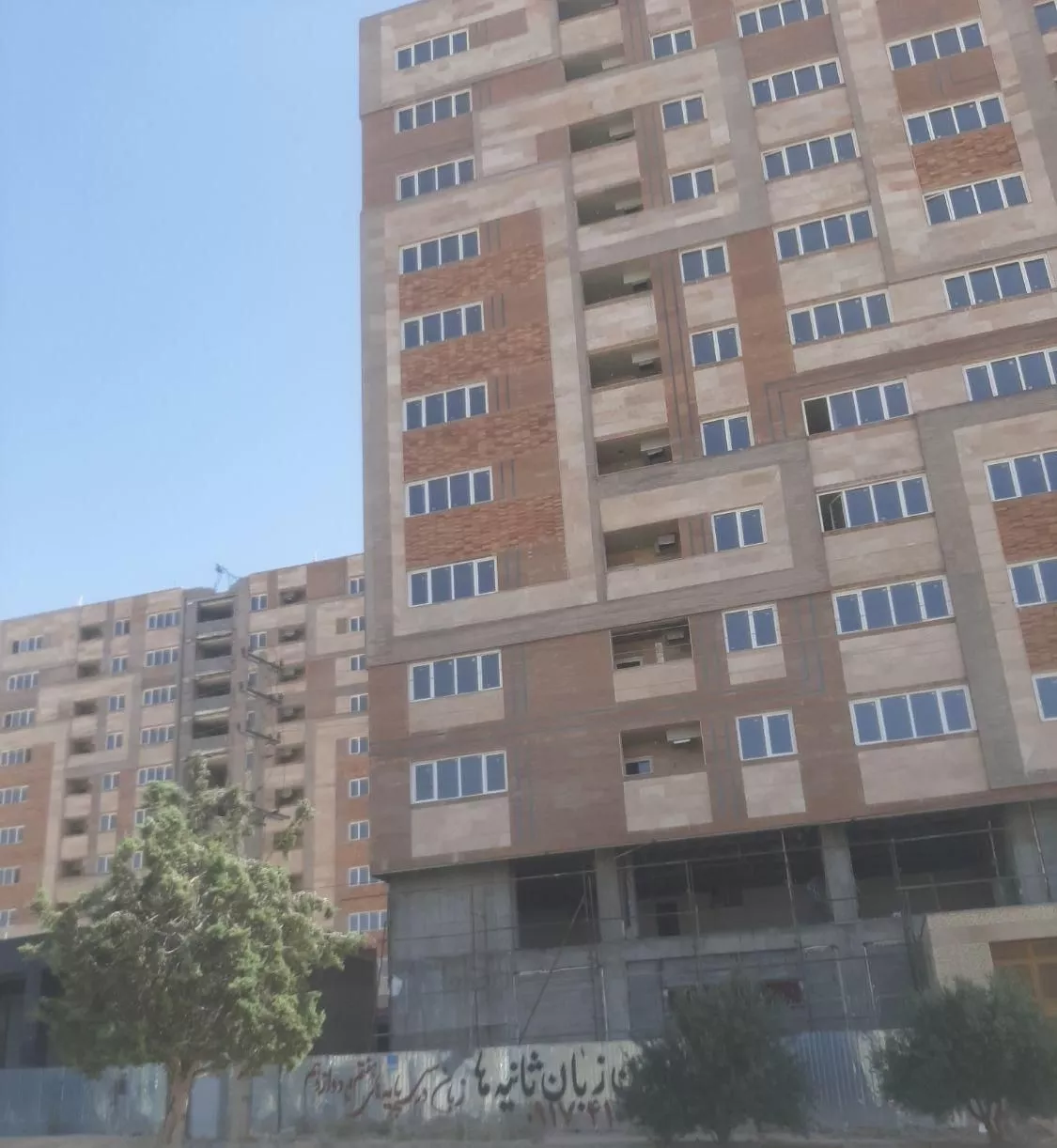 خرید فروش آپارتمان سروقامتان صدرا