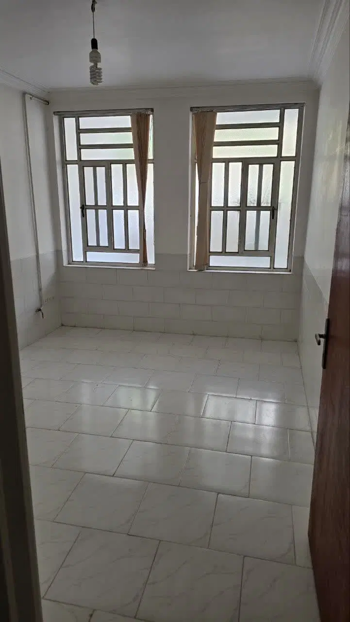 زیرزمین اجاره ای بلوارجمهوری